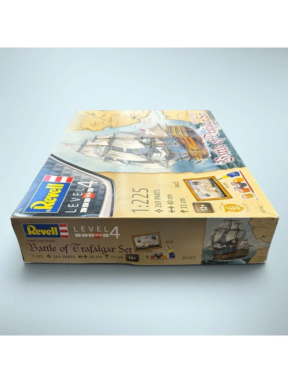 Revell 1:225 HMS Victory Battle of Trafalgar Gift Set Level 4